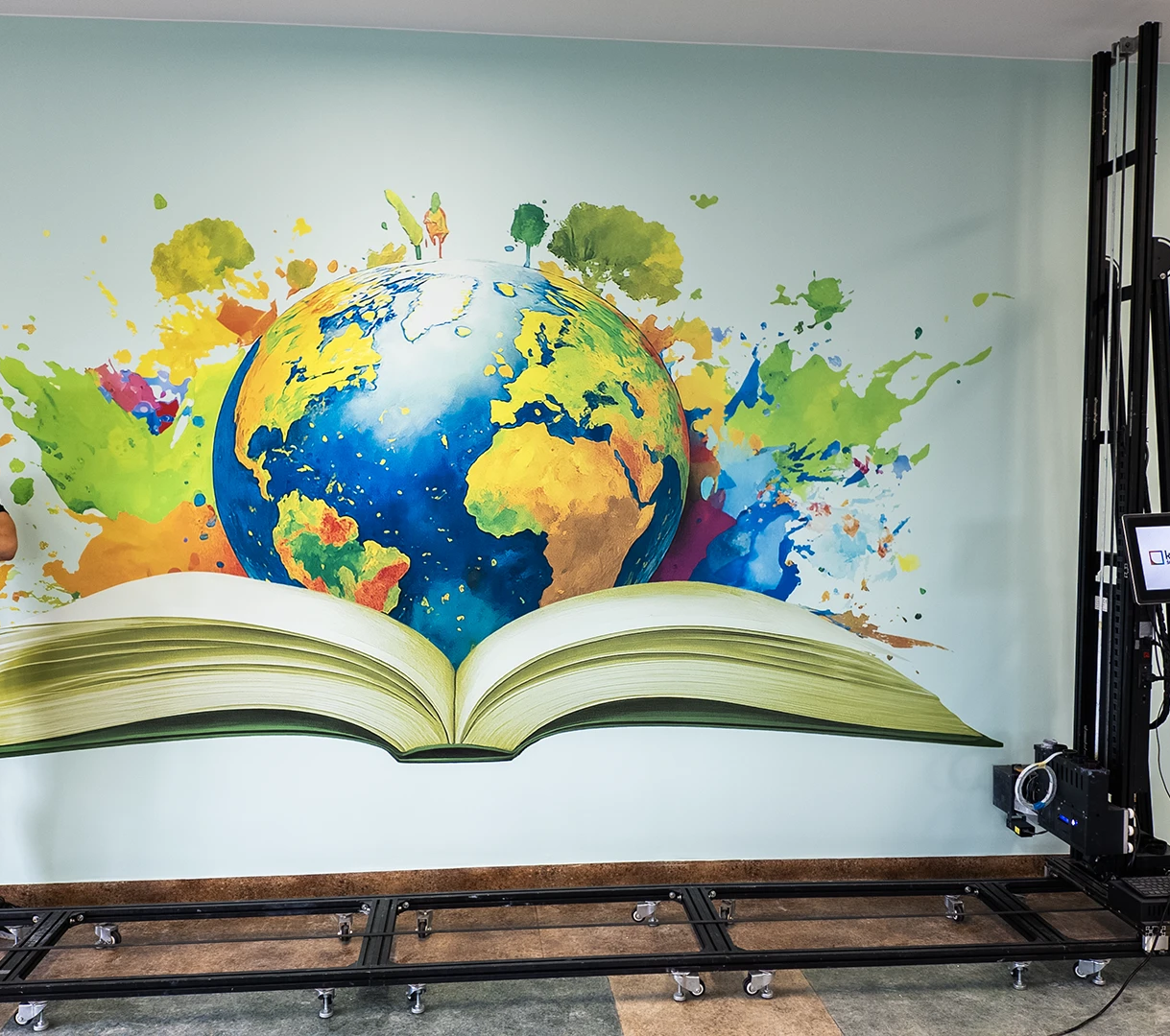 Trompe-l'œil mural d'une bibliothèque imprimé en haute définition